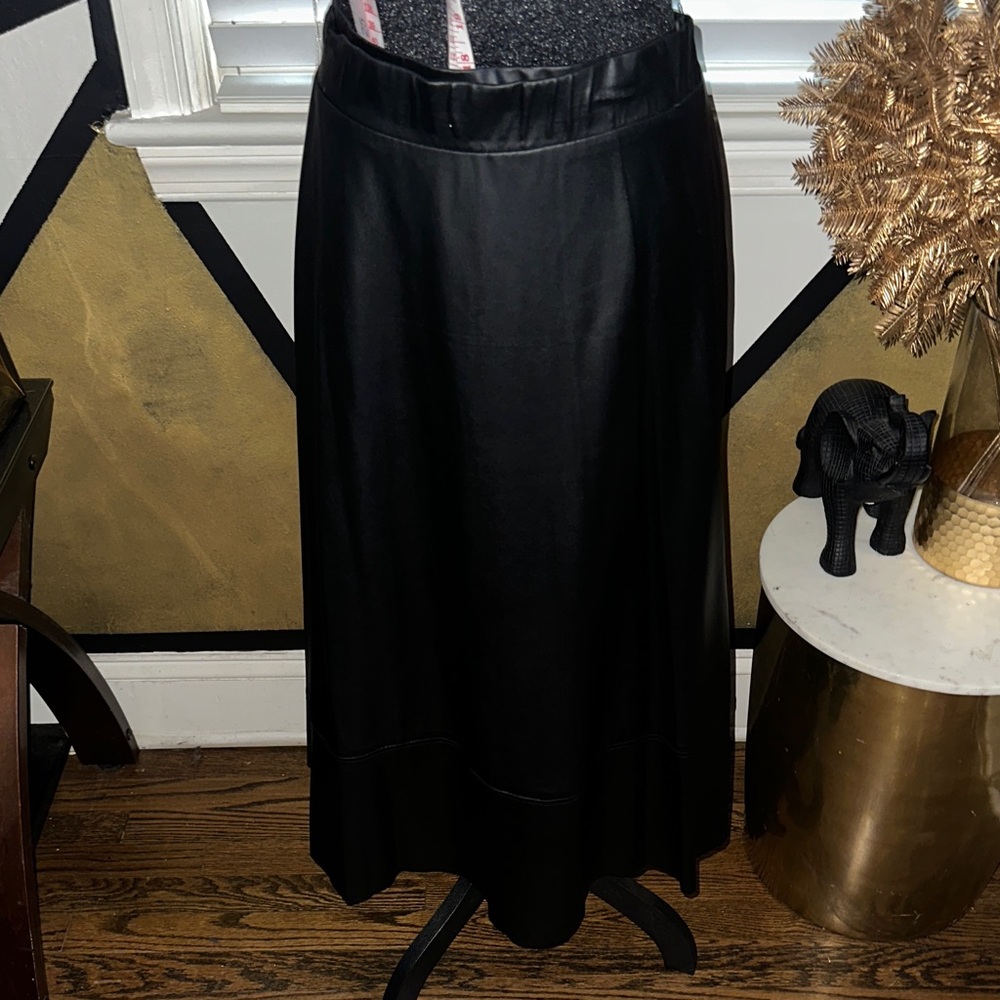 Classic Black Maxi Skirt with Smooth Finish(Leather Style)